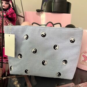♡︎ying & yang f21 makeup bag ✩